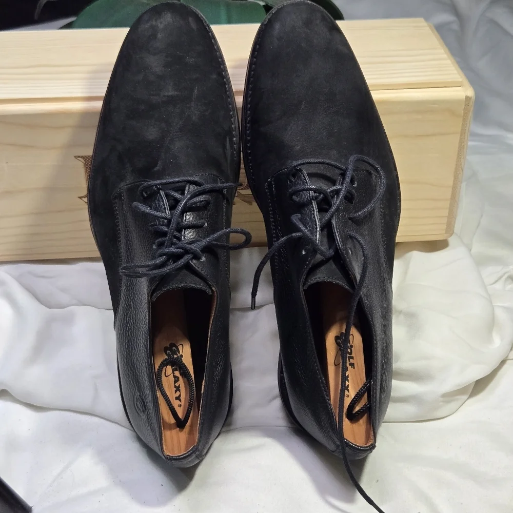 ANATOMIC GEL Classic Black Leather Oxfords